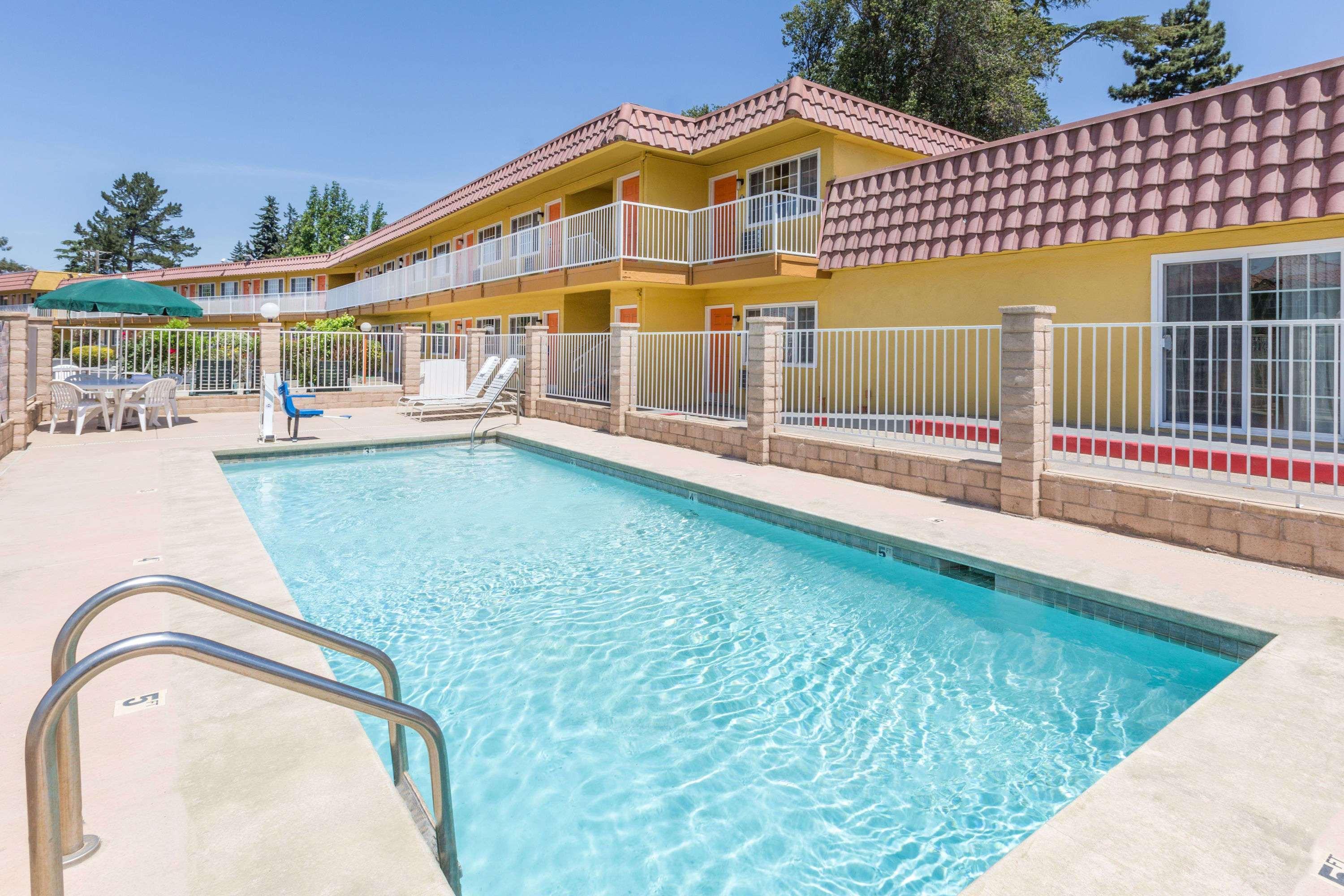 Days Inn By Wyndham King City Extérieur photo