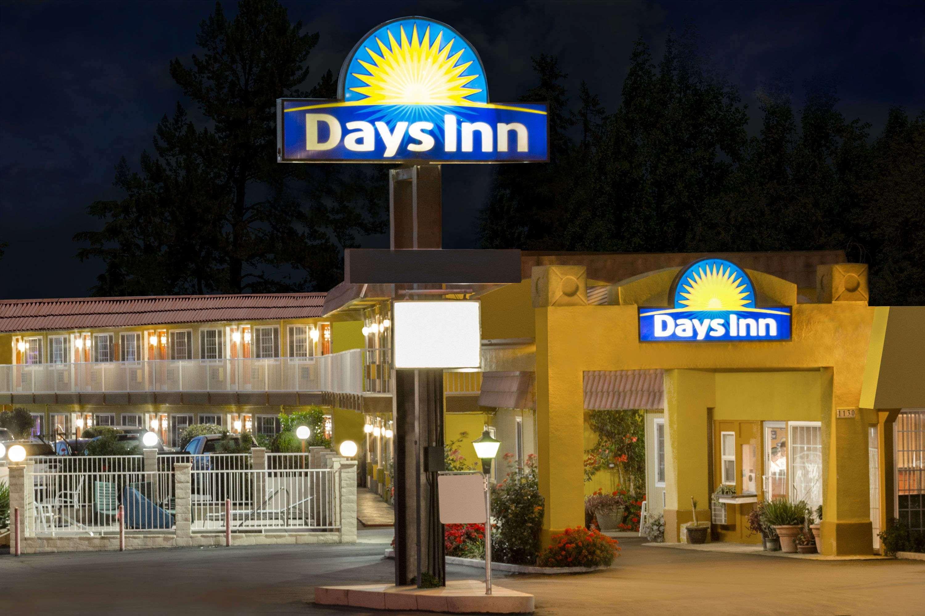 Days Inn By Wyndham King City Extérieur photo