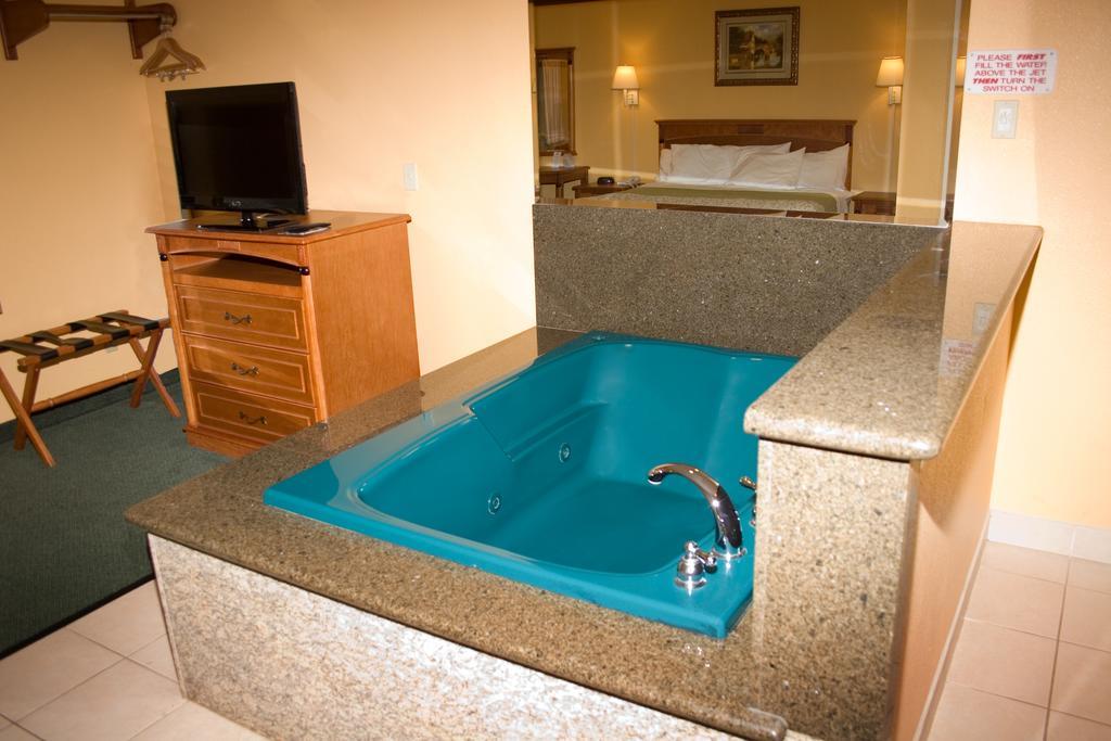 Days Inn By Wyndham King City Extérieur photo