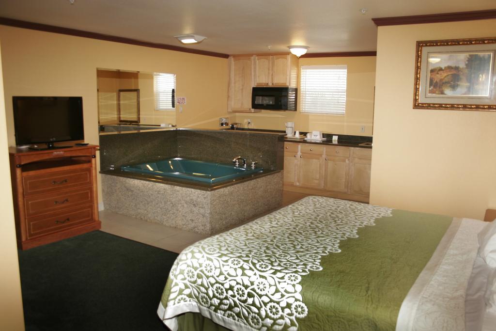 Days Inn By Wyndham King City Extérieur photo