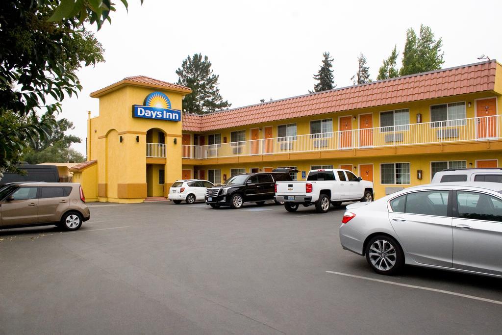 Days Inn By Wyndham King City Extérieur photo